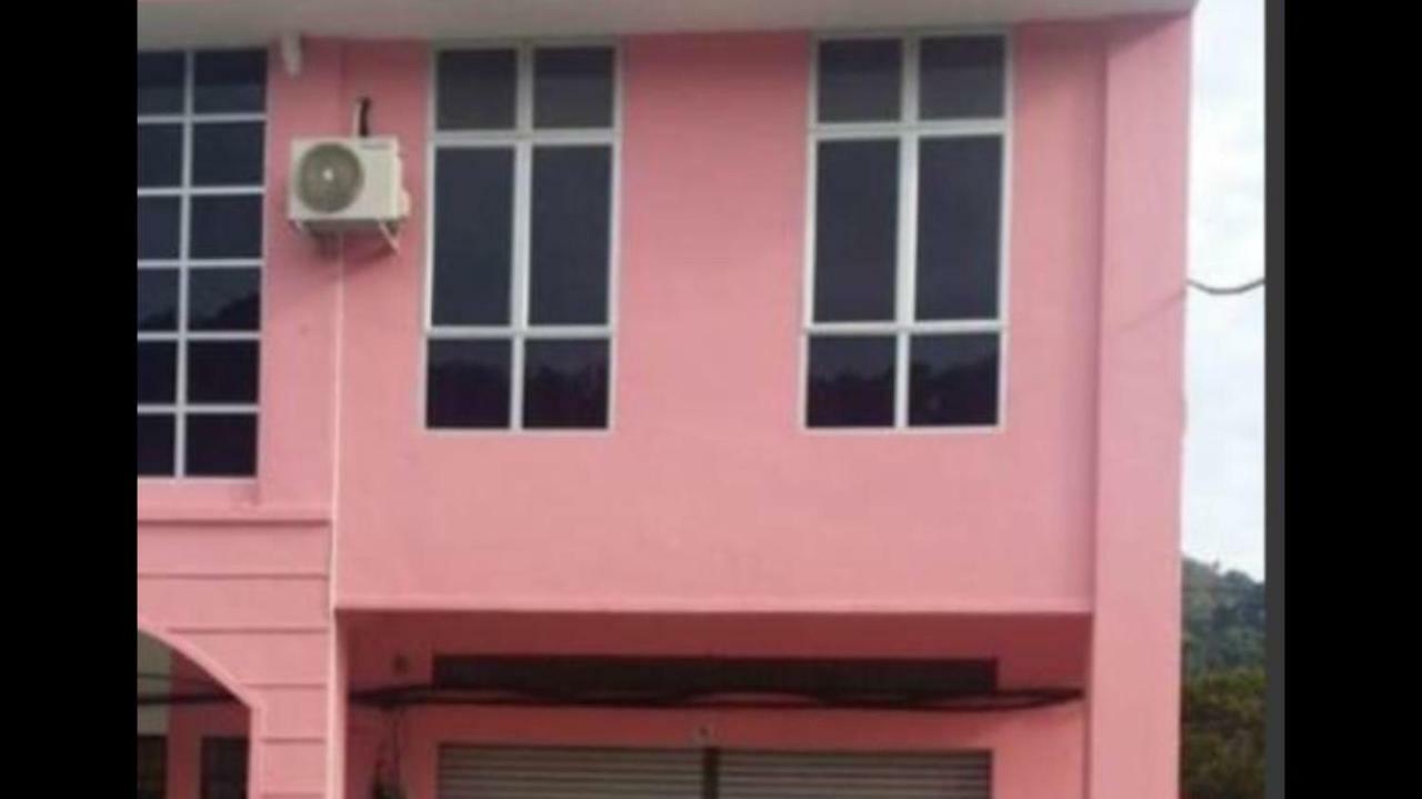 Coral Homestay Pekan Pangkor Exterior photo